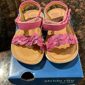 Toddler girl, sandals